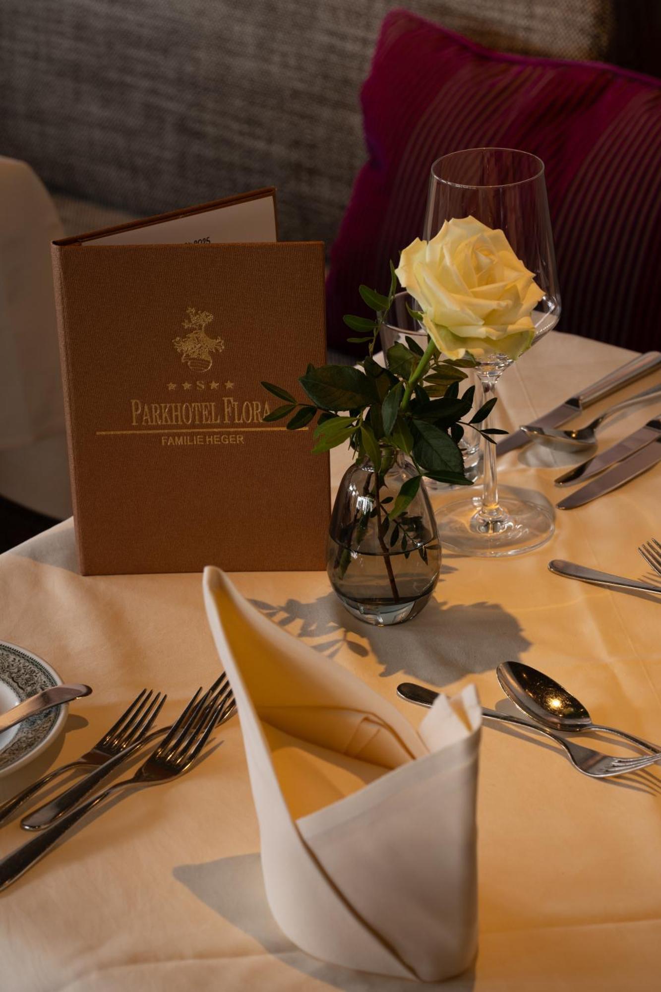 Parkhotel Flora Am שלוכזי מראה חיצוני תמונה