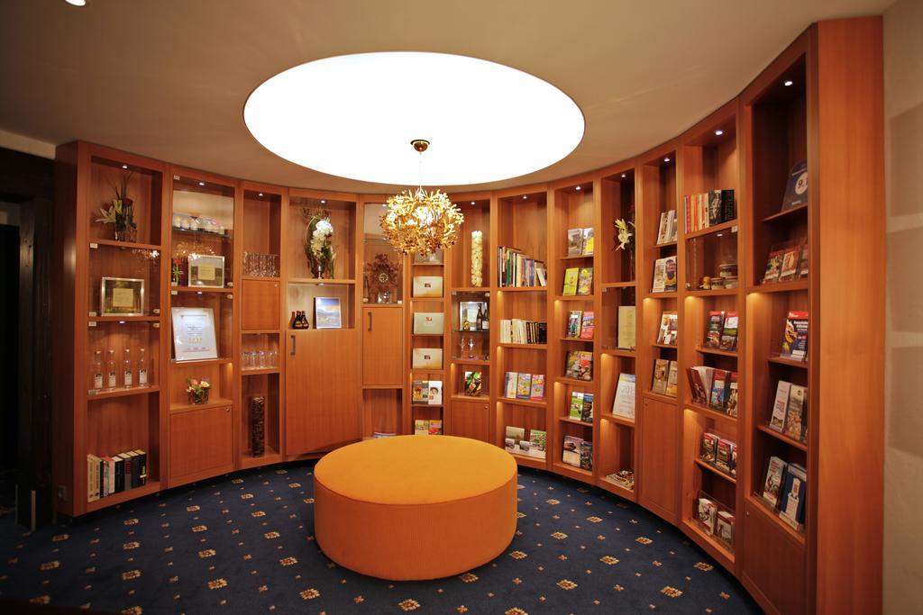 Parkhotel Flora Am שלוכזי מראה חיצוני תמונה